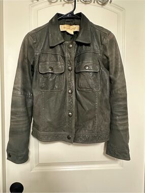 Treasure & Bond Women's Gray / Green Distressed Leather Button-Front Jacket XS
